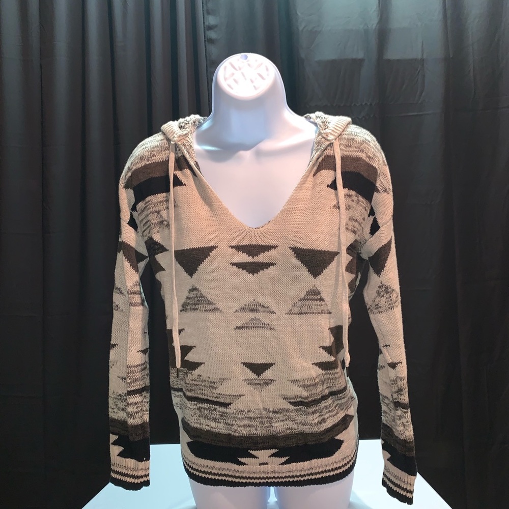 Gray/Black Aztec Print Hooded Sweater